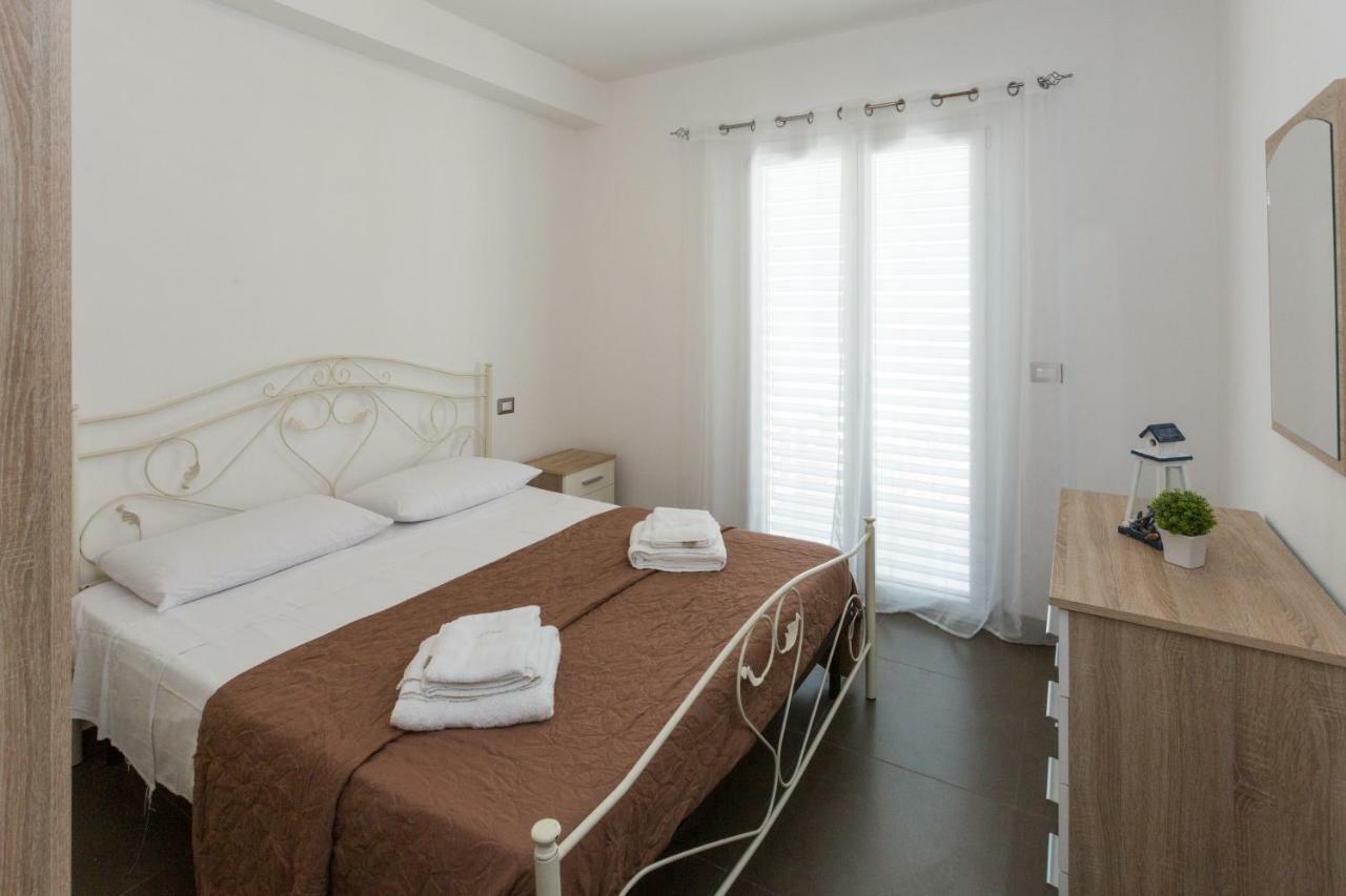 Spuma Di Mare Aparthotel Gallipoli Ngoại thất bức ảnh