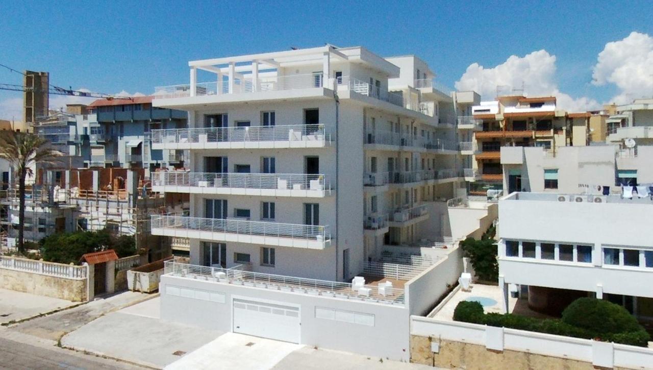 Spuma Di Mare Aparthotel Gallipoli Ngoại thất bức ảnh