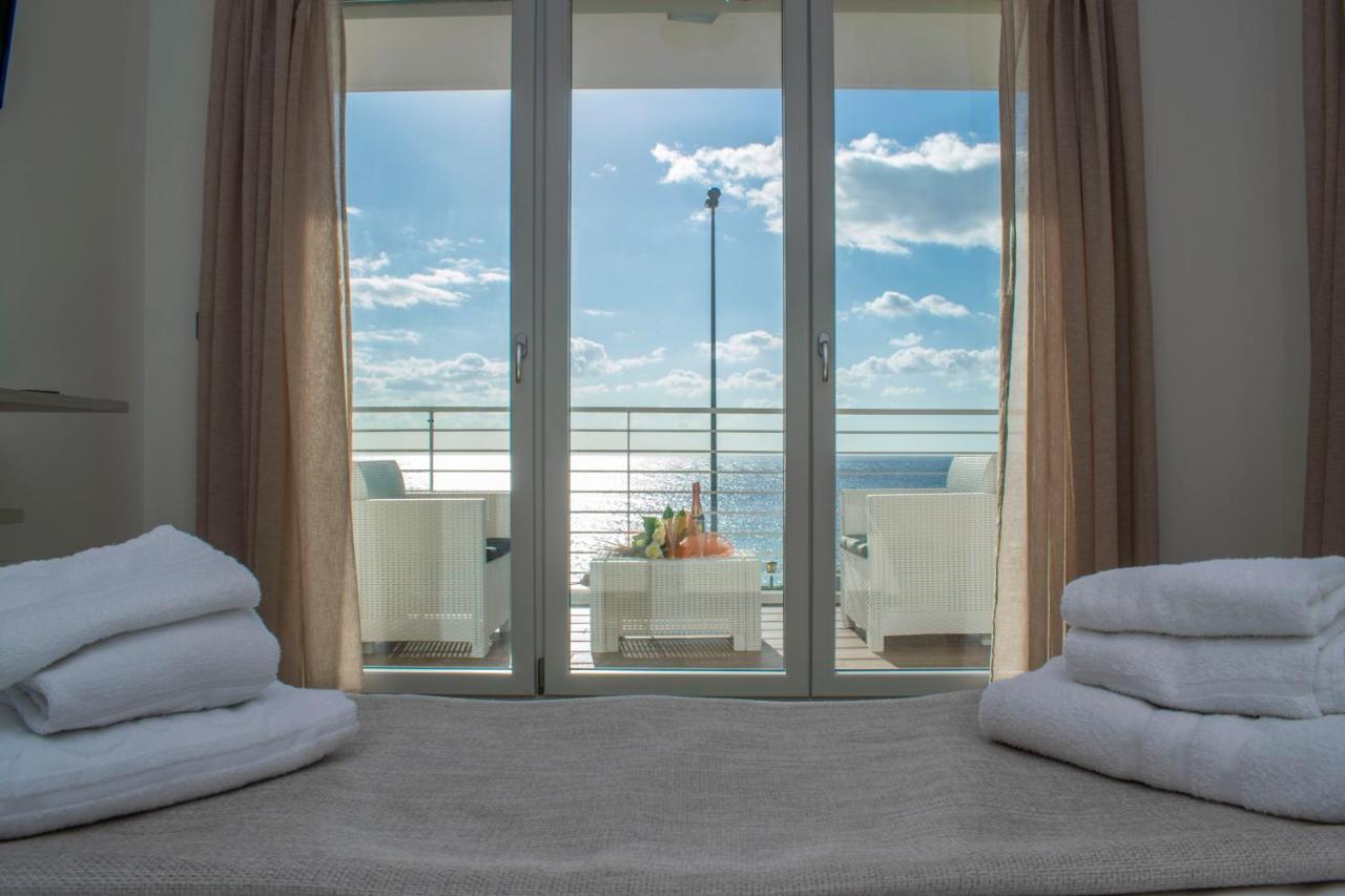 Spuma Di Mare Aparthotel Gallipoli Ngoại thất bức ảnh